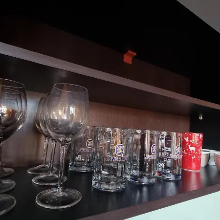 Moonshine ティラナ