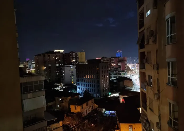 アパート Moonshine ティラナ